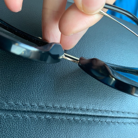 Prada sunglasses - Picture 5 of 5